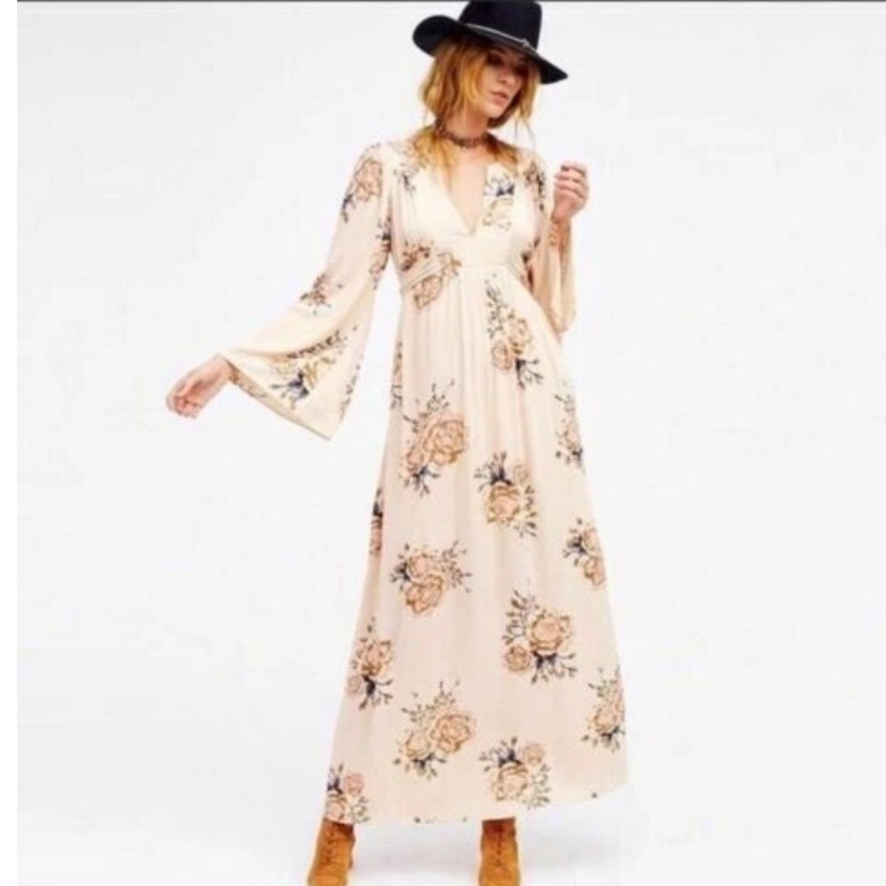 Free People Wild Laurel Boho Floral Maxi Dress‎ Blush Pink Long Bell Sleeve